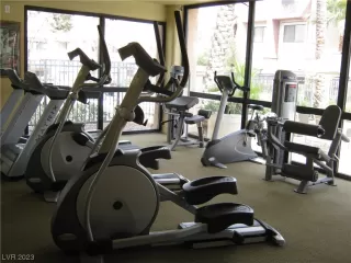 Photo #4: 2526523 Listing 