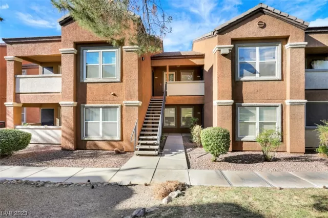 MLS: 2526534 Condo For Sale