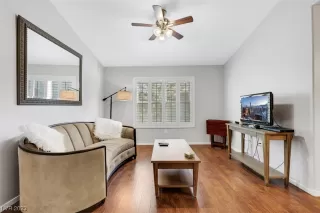 Photo #4: 2526534 Listing 