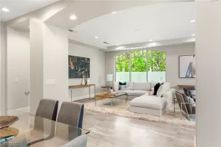 Photo #6: 2526570 Listing 