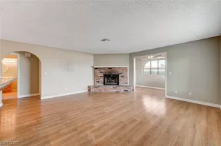 Photo #3: 2526577 Listing