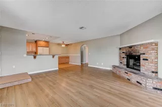 Photo #6: 2526577 Listing