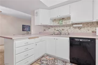Photo #4: 2526582 Listing 