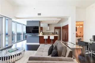 Photo #1: 2526622 Listing 