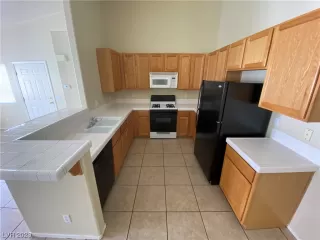 Photo #4: 2526630 Listing 