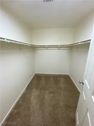 Photo #6: 2526630 Listing 