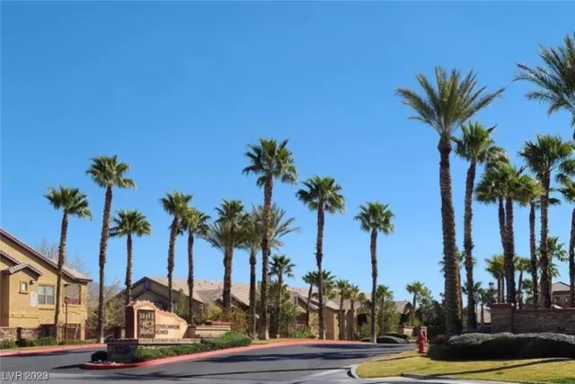 MLS: 2526682 Condo For Sale