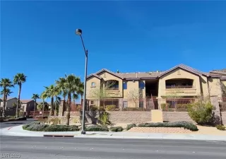 Photo #1: 2526682 Listing