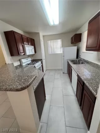 Photo #1: 2526691 Listing