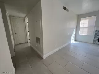 Photo #3: 2526691 Listing