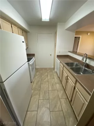 Photo #5: 2526724 Listing 