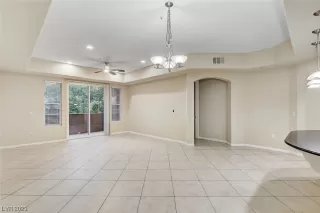 Photo #5: 2526738 Listing 