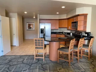 Photo #3: 2526739 Listing