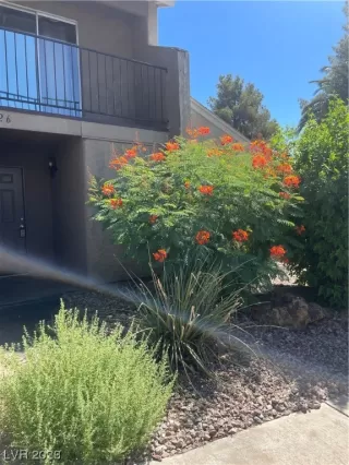 Photo #3: 2526775 Listing