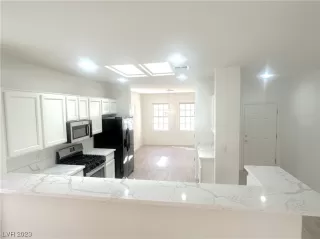 Photo #6: 2526802 Listing 