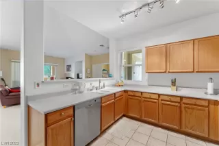 Photo #6: 2526809 Listing 