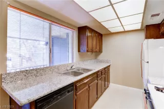 Photo #3: 2526812 Listing 