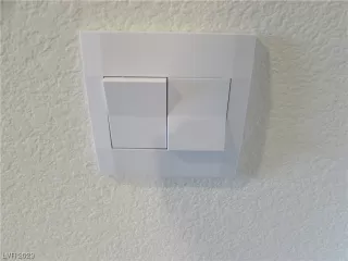 Photo #5: 2526816 Listing