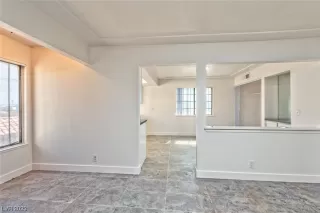 Photo #6: 2526842 Listing 