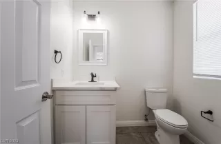 Photo #3: 2526871 Listing