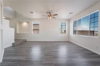 Photo #6: 2526871 Listing