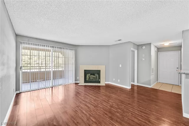 MLS: 2526886 Condo For Sale