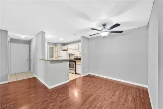 Photo #2: 2526886 Listing 