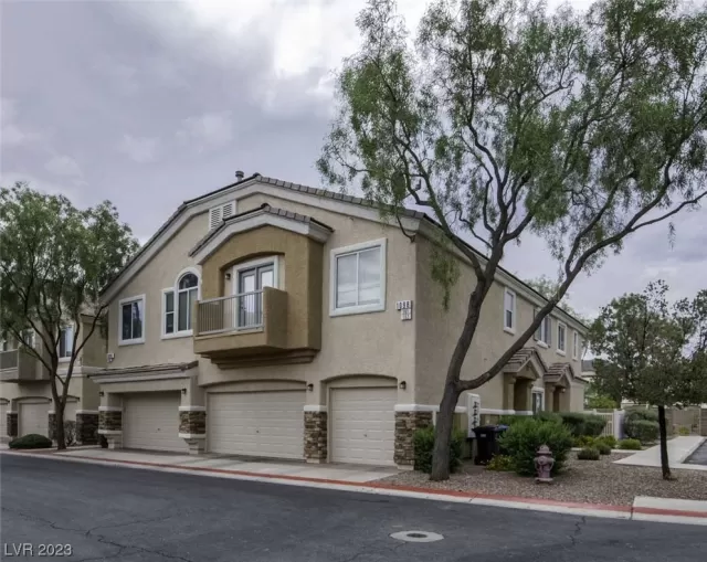 MLS: 2526887 Condo For Sale