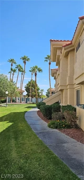 Photo #1: 2526968 Listing