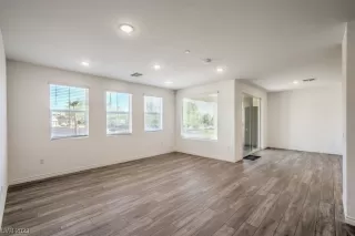 Photo #2: 2526974 Listing 