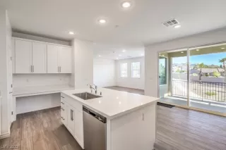 Photo #6: 2526974 Listing 