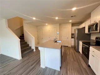 Photo #4: 2526977 Listing 