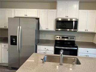 Photo #6: 2526977 Listing 