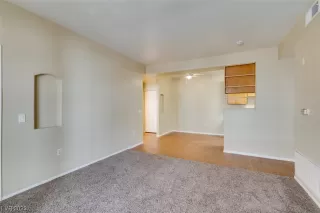 Photo #1: 2526984 Listing 