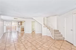 Photo #1: 2526991 Listing