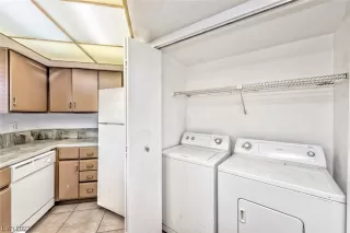 Photo #4: 2526991 Listing