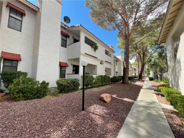 MLS: 2527002 Condo For Sale