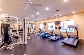 Photo #2: 2527048 Listing