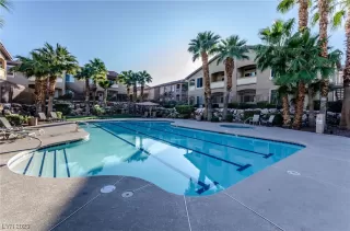 Photo #3: 2527048 Listing