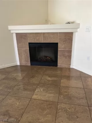 Photo #6: 2527048 Listing