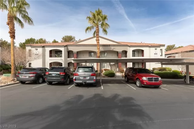 MLS: 2527062 Condo For Sale