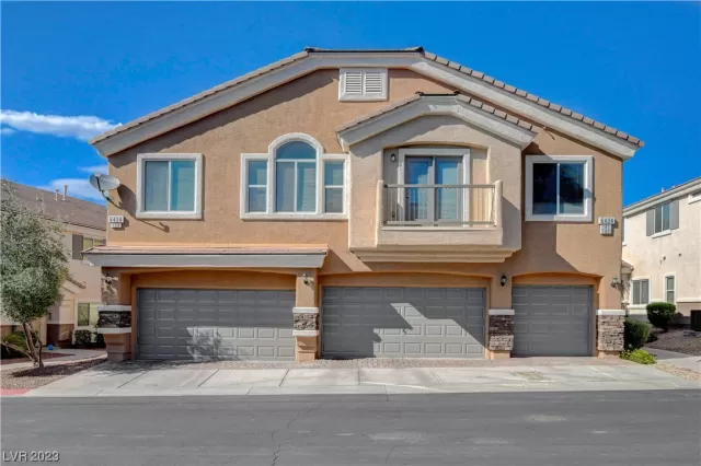 MLS: 2527073 Condo For Sale