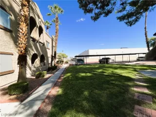 Photo #4: 2527085 Listing 