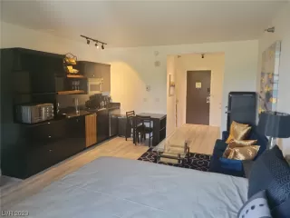 Photo #6: 2527101 Listing 