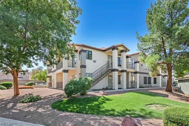 MLS: 2527154 Condo For Sale