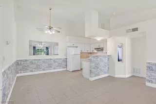 Photo #4: 2527154 Listing