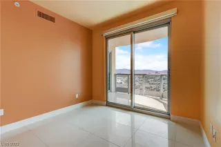 Photo #5: 2527189 Listing