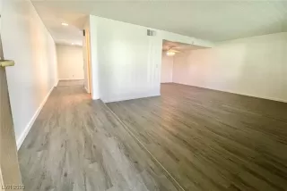 Photo #4: 2527227 Listing