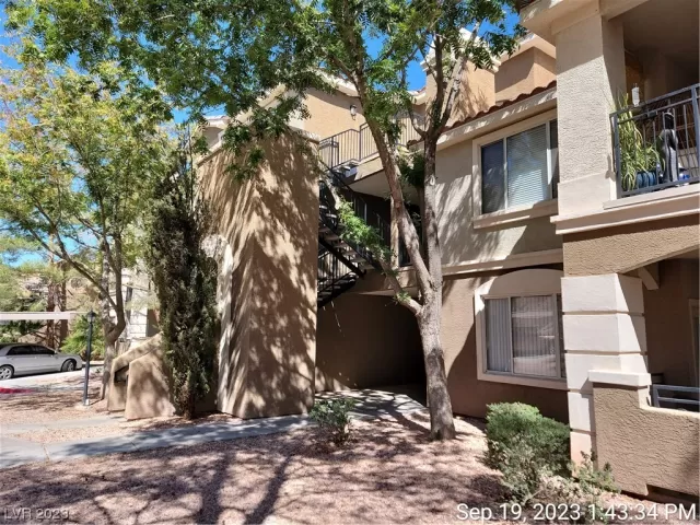 MLS: 2527311 Condo For Sale