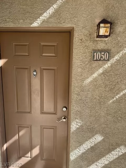 MLS: 2527331 Condo For Sale